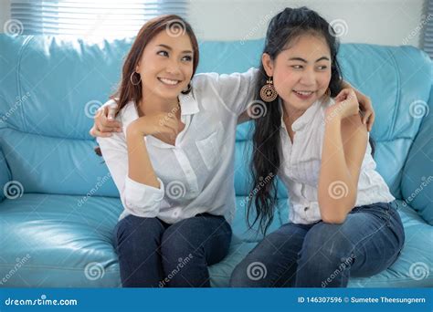 Femmes Asiatiques De Portrait De Mode De Vie Des Meilleurs Amis