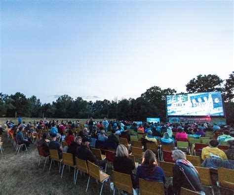 Rusza kolejne kino plenerowe w Warszawie Gdzie oglądać filmowe hity