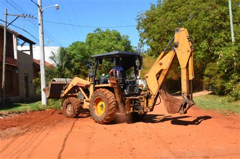 Libres Se iniciaron trabajos de entubamiento de desagües en Bº Santa