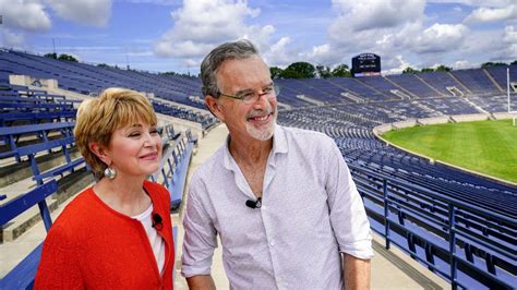 Jane Pauley interviews husband Garry Trudeau for ‘CBS Sunday Morning ...