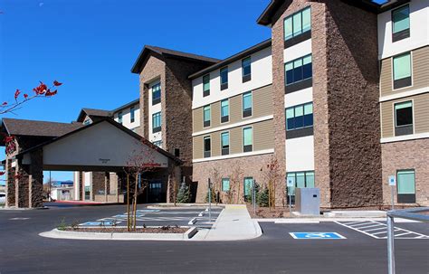 HAMPTON INN & SUITES, FLAGSTAFF - Tofel Dent Construction