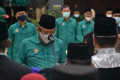 Gubernur Kalbar Lantik Pengawas Dan Dewan Hakim MTQ Ke XXIX Senentang Id