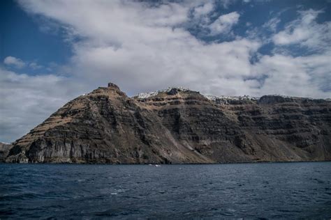 Volcano Of Santorini New Evidence Uncovers Eruption The The Greek Herald