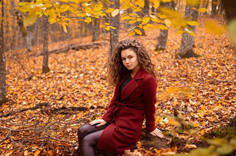 Depth Of Field Fall Model Coat Girl Woman Brunette Curl