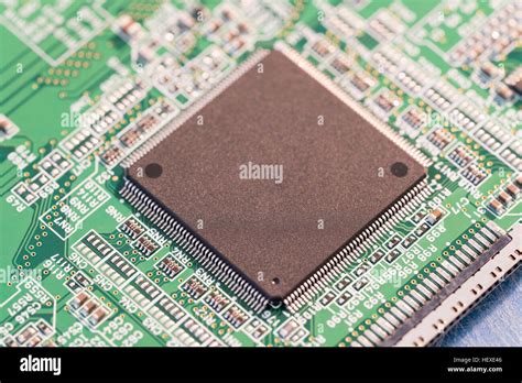 Silicon chip on a circuit board microprocessor Stock Photo - Alamy