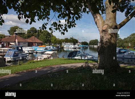 Beccles Quay Suffolk Stock Photo - Alamy