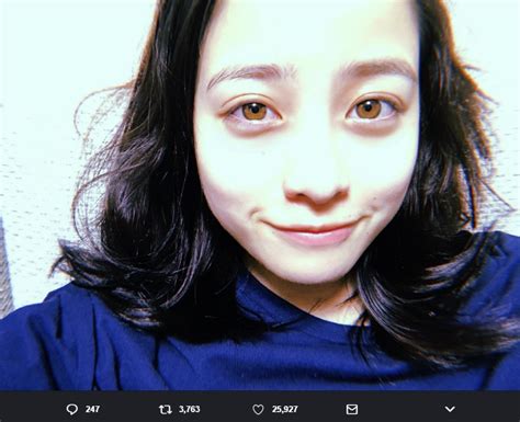 橋本環奈、すっぴん写真4枚一挙公開に「国宝ですね！」（テックインサイト）