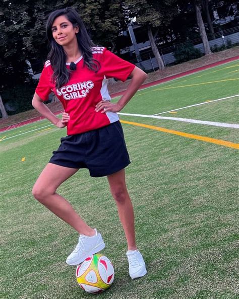 Collien Ulmen Fernandes Sexy And Topless Pics Nude Leaked Diaries