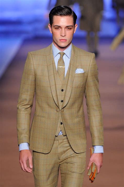 Francisco Lachowski Fall Winter Runway New York Milan