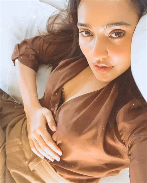 Sizzling Neha Sharma Telugubulletin