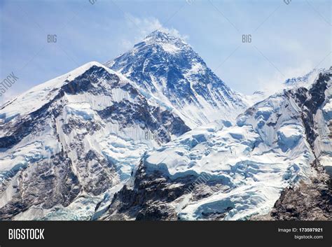 Mount Everest. View Image & Photo (Free Trial) | Bigstock