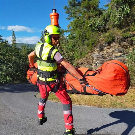 Triora Motociclista Precipita Fuori Strada Per Metri Portato In