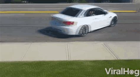 Drifting Out Of Control GIF - Drifting OutOfControl Skid - Discover ...