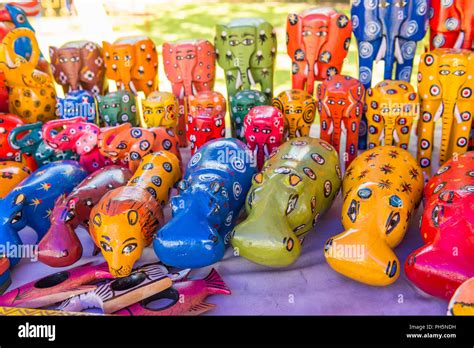 Colourful Zimbabwean art Stock Photo - Alamy