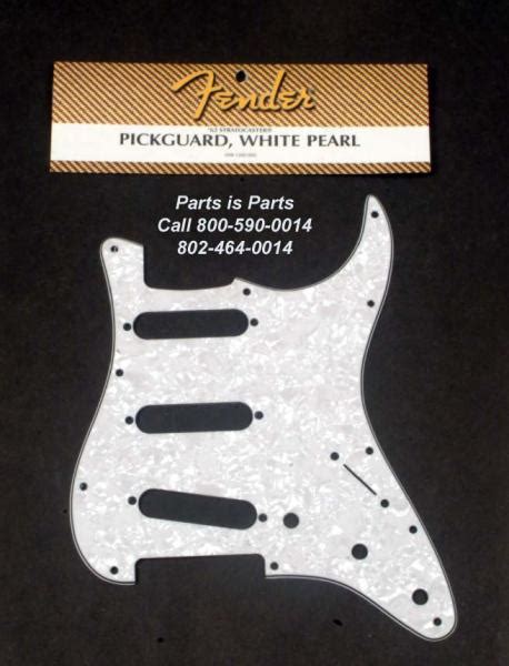 Fender Stratocaster Pickguard 62 White Pearl 0991342000