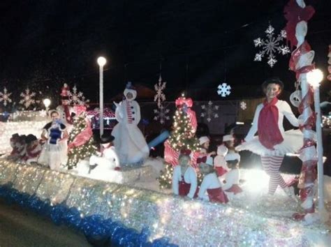 christmas parade float frosty | Christmas parade floats, Christmas ...