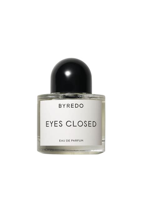 The latest woody scents signal the embrace of autumn - Vogue Scandinavia