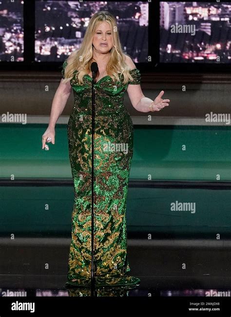 Jennifer Coolidge Accepts The Emmy For Outstanding Supporting Actress