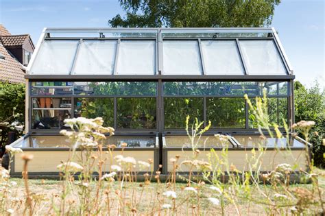 A Modern Greenhouse - Cultivar