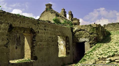 Mannar Fort | AmazingLanka.com