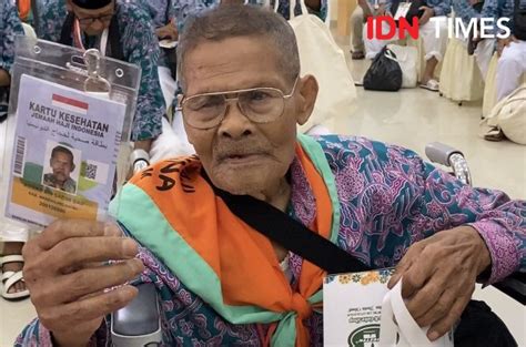 Jemaah Haji Kloter Asal Sumut Tiba Di Kualanamu