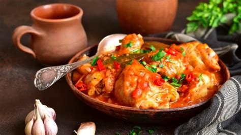 Receta De Pollo Con Tomate Y Cebolla Fácil De Preparar