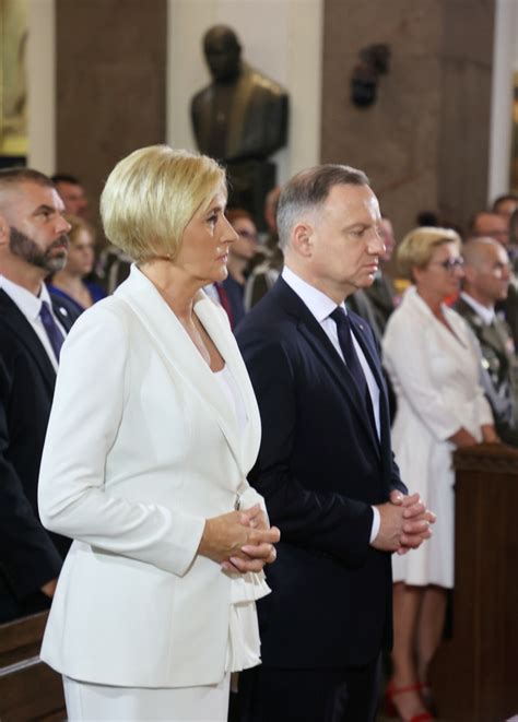 Agata Duda zaskoczyła nową fryzurą Pierwsza dama zapuszcza włosy