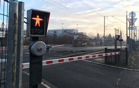 Sncf Faut Il Vraiment Réformer Le Statut De Cheminot