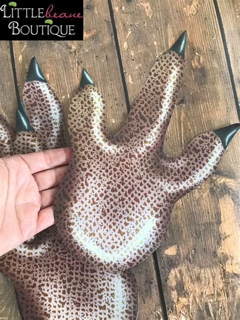 printable dinosaur footprints 9