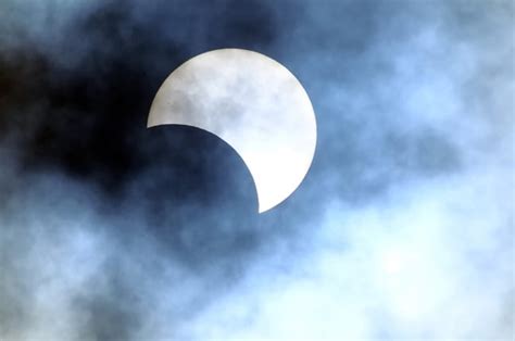 El Eclipse Solar Oscureció Los Cielos Y Redujo El Tráfico De Internet • Espanol News