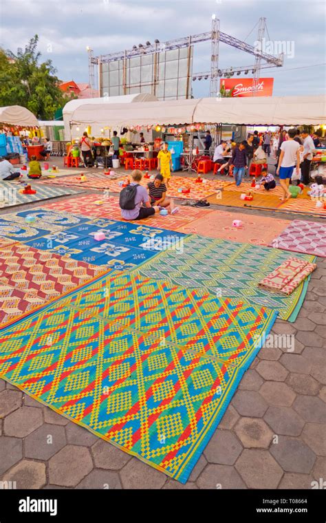 Eating Area Night Market Phnom Penh Cambodia Asia Stock Photo Alamy