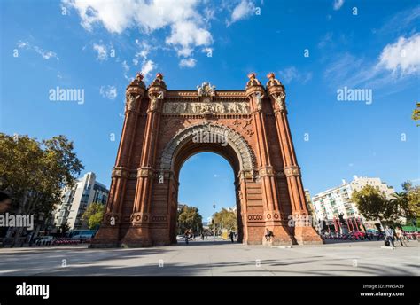 Barcelone Hi Res Stock Photography And Images Alamy