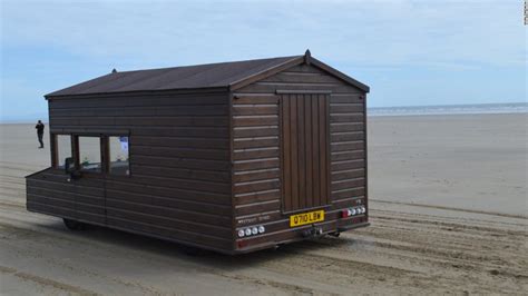 World Records Briton Kevin Nicks Breaks Record For Fastest Shed On