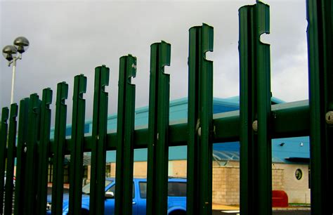 Steel Palisade Fencing Hodges And Lawrence Ltd