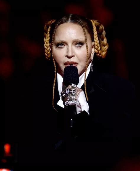 Madonna Shocks Fans With Very Smooth Unrecognisable Face At The