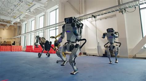 Zum Jahresende Boston Dynamics L Sst Seine Roboter Tanzen