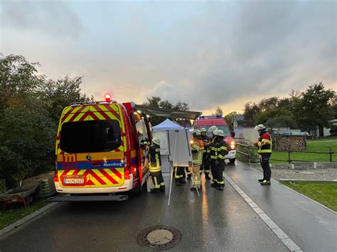 Kfv Bodenseekreis Feuerwehrleute Im Einsatz Bei Wohnhausbrand