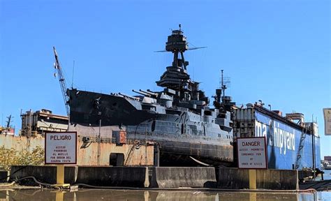 USS Texas (BB-35) in floating dry dock at Galveston, Texas, 27 November ...