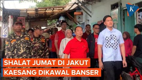 Momen Kaesang Pangarep Shalat Jumat Di Tanjung Priok Dikawal Warga