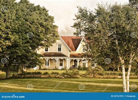 Country Farm House Stock Image - Image: 23761931