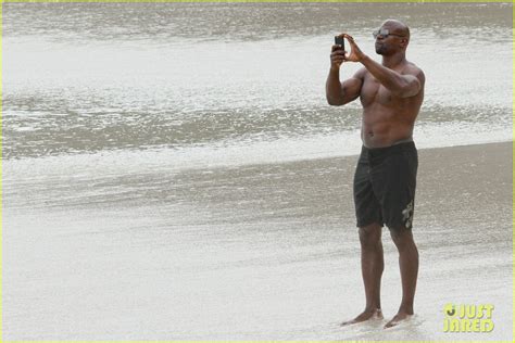 Terry Crews Shows Off Ripped Shirtless Body In Rio De Janiero Photo