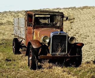 Oldtimer An Abandoned Graham Brothers Truck Rusts Awa Flickr