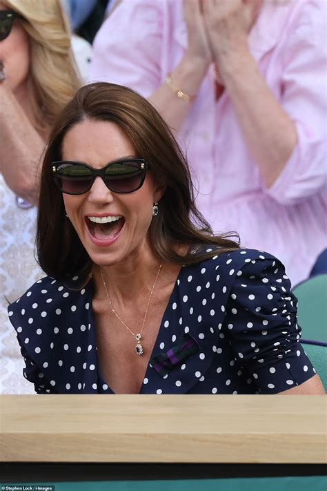 Kate Middleton Attends Wimbledon Final With Prince George Daily Mail