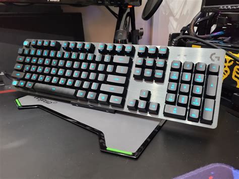 Logitech G512 Carbon Linear Lightsync Rgb Mechanical Gaming Keyboard