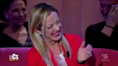 Giorgia Meloni Viene Intervistata Al Maurizio Costanzo Show Non