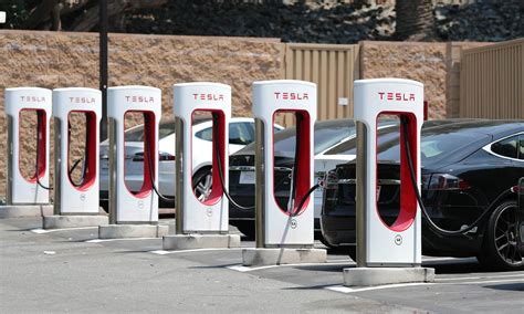 Tesla Expande En Europa La Red De Supercargadores Accesibles A Otras Marcas