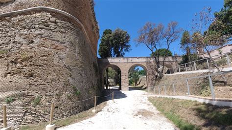 Al Forte Sangallo Una Mostra Dedicata Ai Reperti Vitrei Di Epoca Romana