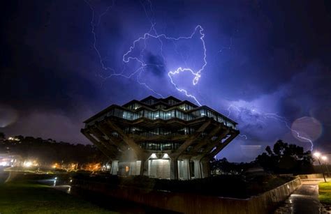 Library at UMass Amherst : evilbuildings