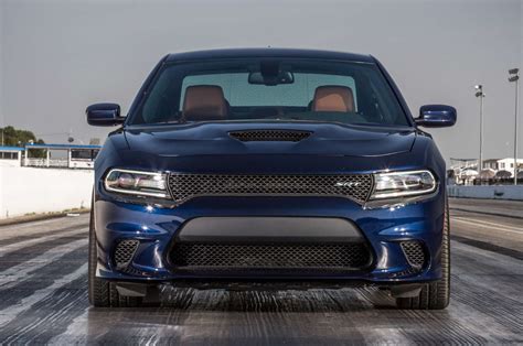 2015 Dodge Charger Srt Hellcat Vs 2015 Tesla Model S P85d