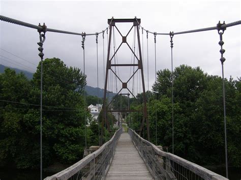 This Terrifying Swinging Bridge In Buchanan Virginia Is A Great Little